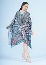Load image into Gallery viewer, Snow Queen Kaftan
