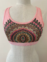 Load image into Gallery viewer, Cropped racer back top pink paisley
